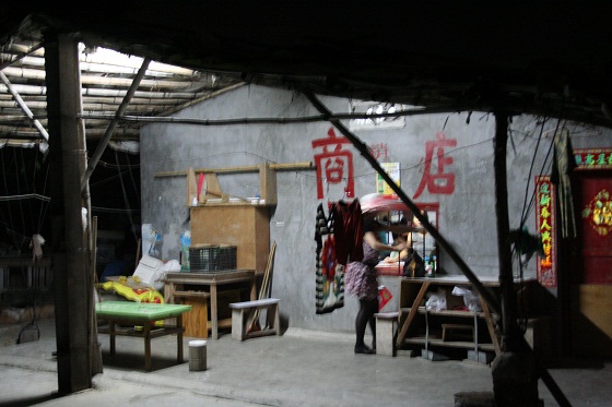 三亚蘭海度假酒店公寓美麗新海岸店近くのコンビニ