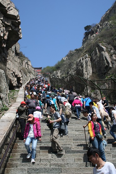 泰山~南天門付近の石段