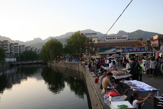 泰安~奈河東街の歩行街