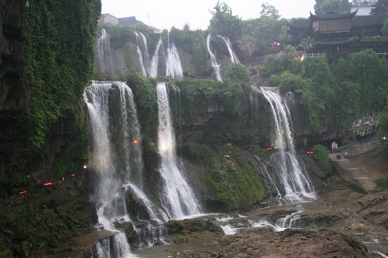 湖南省湘西土家族苗族自治州永順県~芙蓉古鎮~芙蓉鎮大瀑布