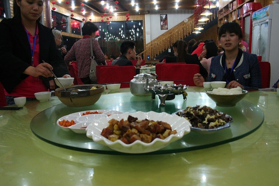 湖南省湘西土家族苗族自治州永順県~芙蓉古鎮~天下第一螺土家十六碗